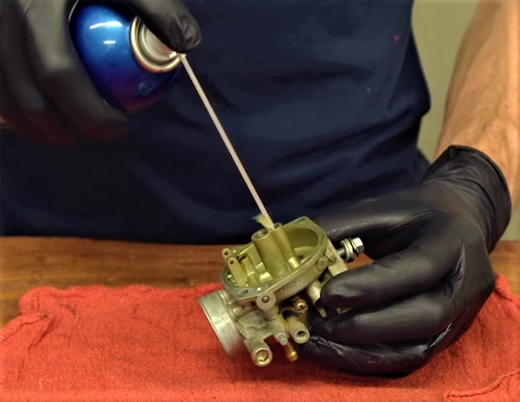 cleaning the carburetor